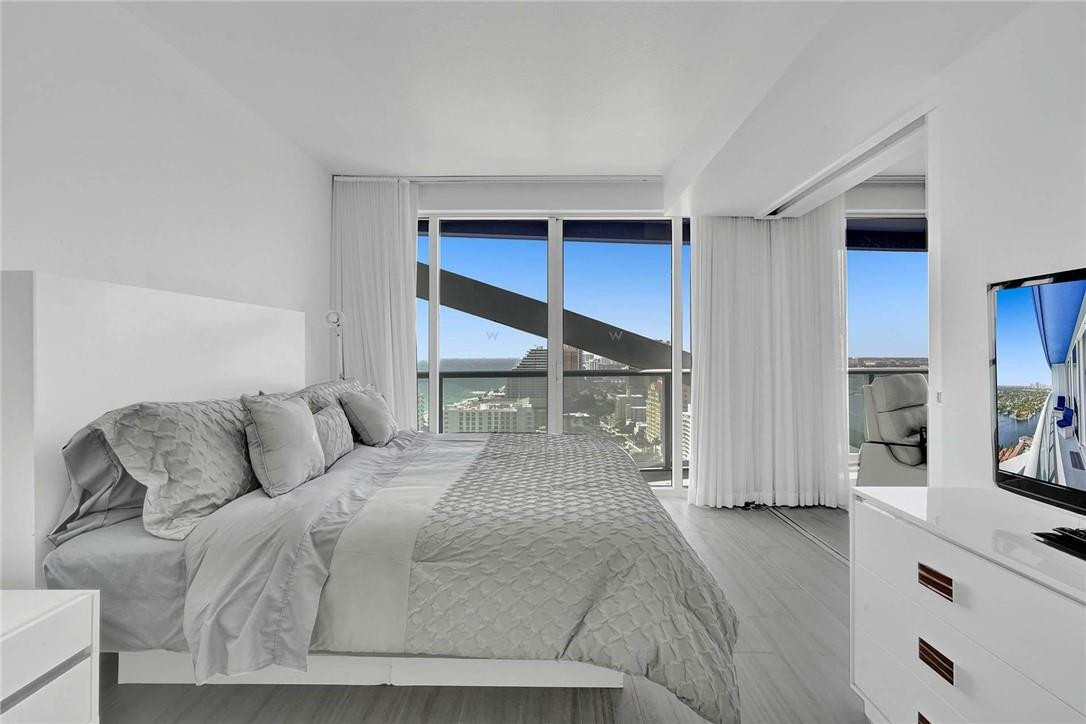 3101 Bayshore #2407 Fort Lauderdale, FL 33304