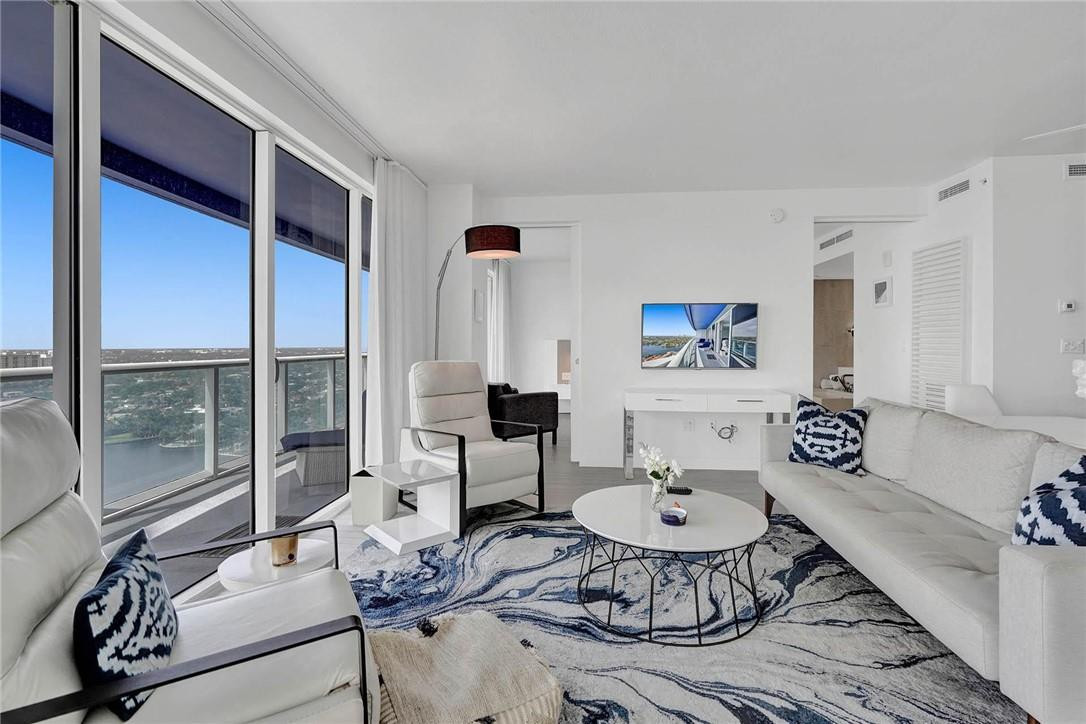 3101 Bayshore #2407 Fort Lauderdale, FL 33304