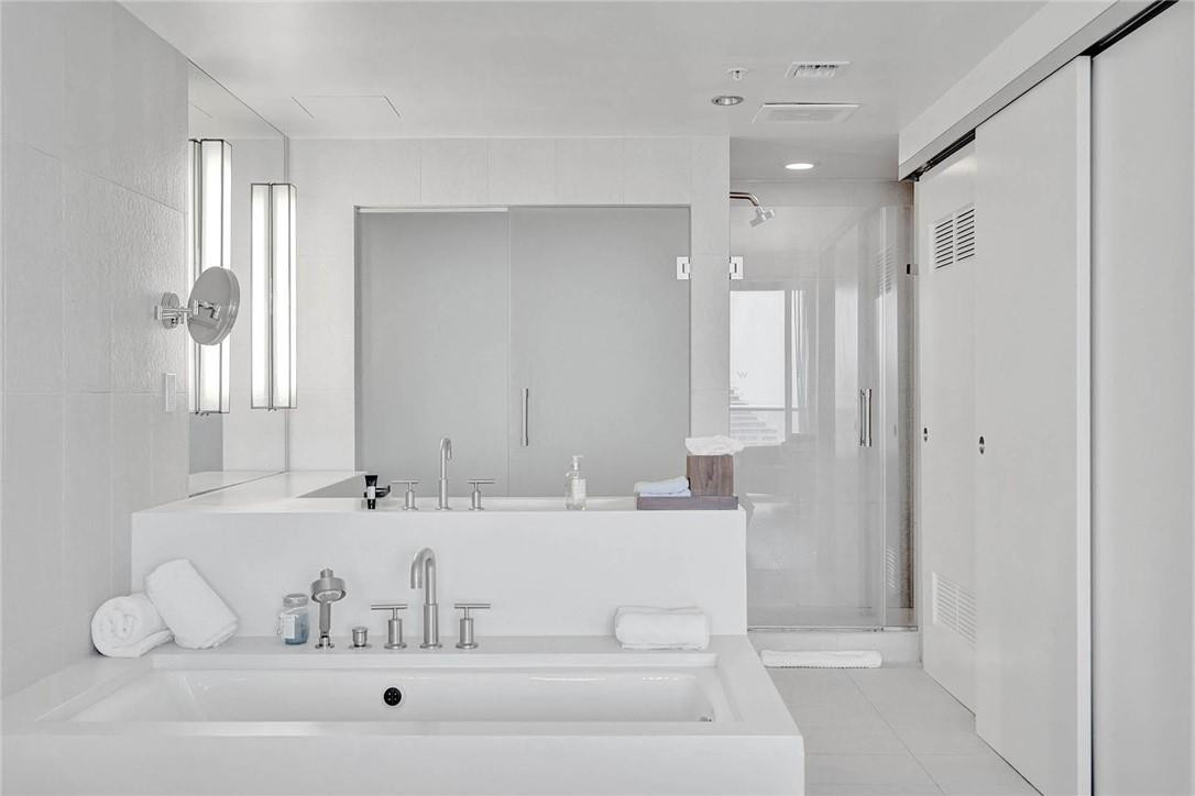 3101 Bayshore #2407 Fort Lauderdale, FL 33304