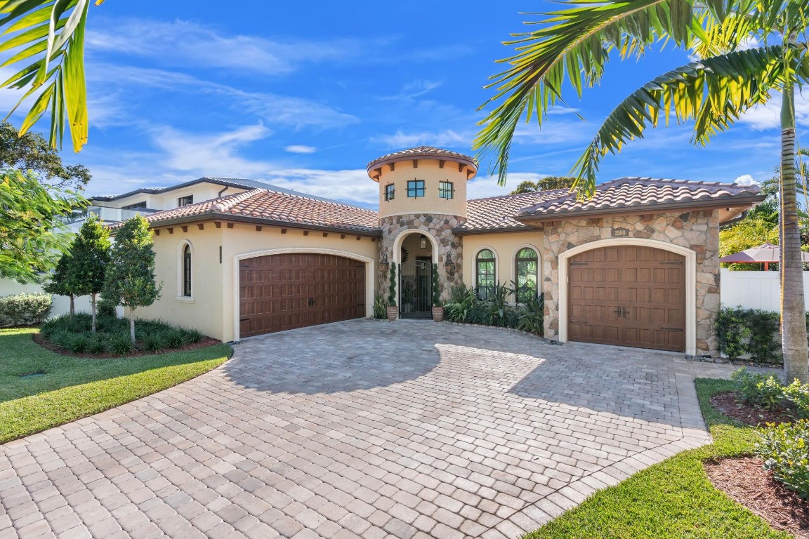 2500 NE 14th Fort Lauderdale, FL 33304
