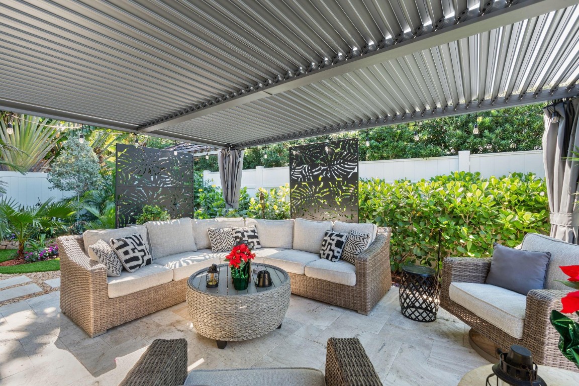 2500 NE 14th Fort Lauderdale, FL 33304