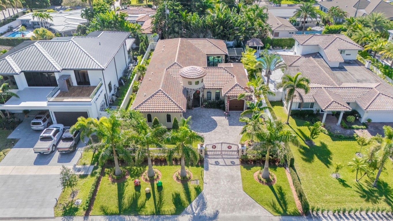 2500 NE 14th Fort Lauderdale, FL 33304