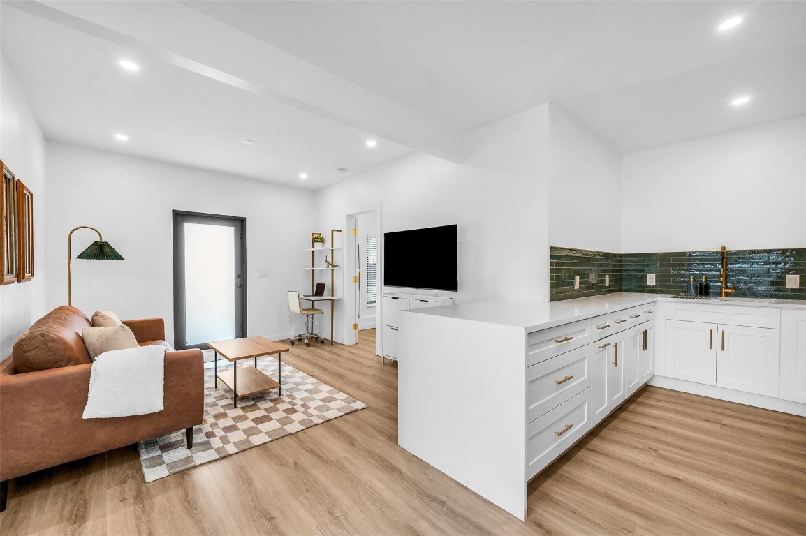 648 NE 16th Ter Fort Lauderdale, FL 33304