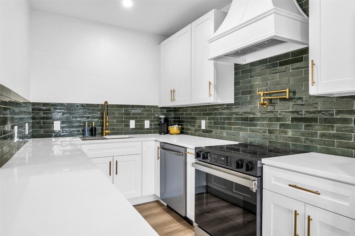 648 NE 16th Ter Fort Lauderdale, FL 33304