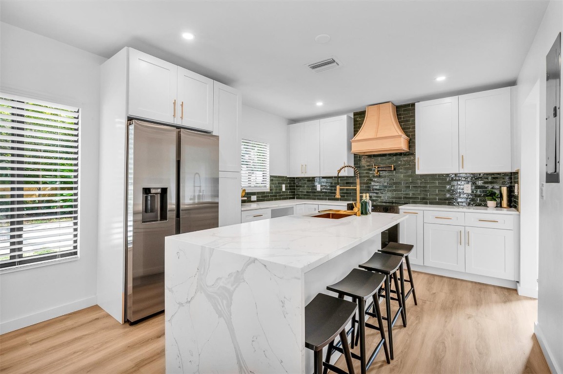 648 NE 16th Ter Fort Lauderdale, FL 33304