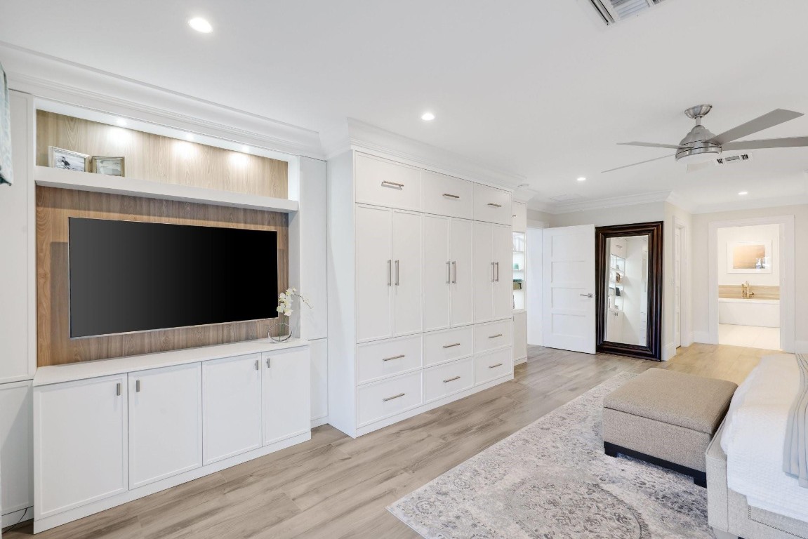 3041 NE 40th Fort Lauderdale, FL 33308