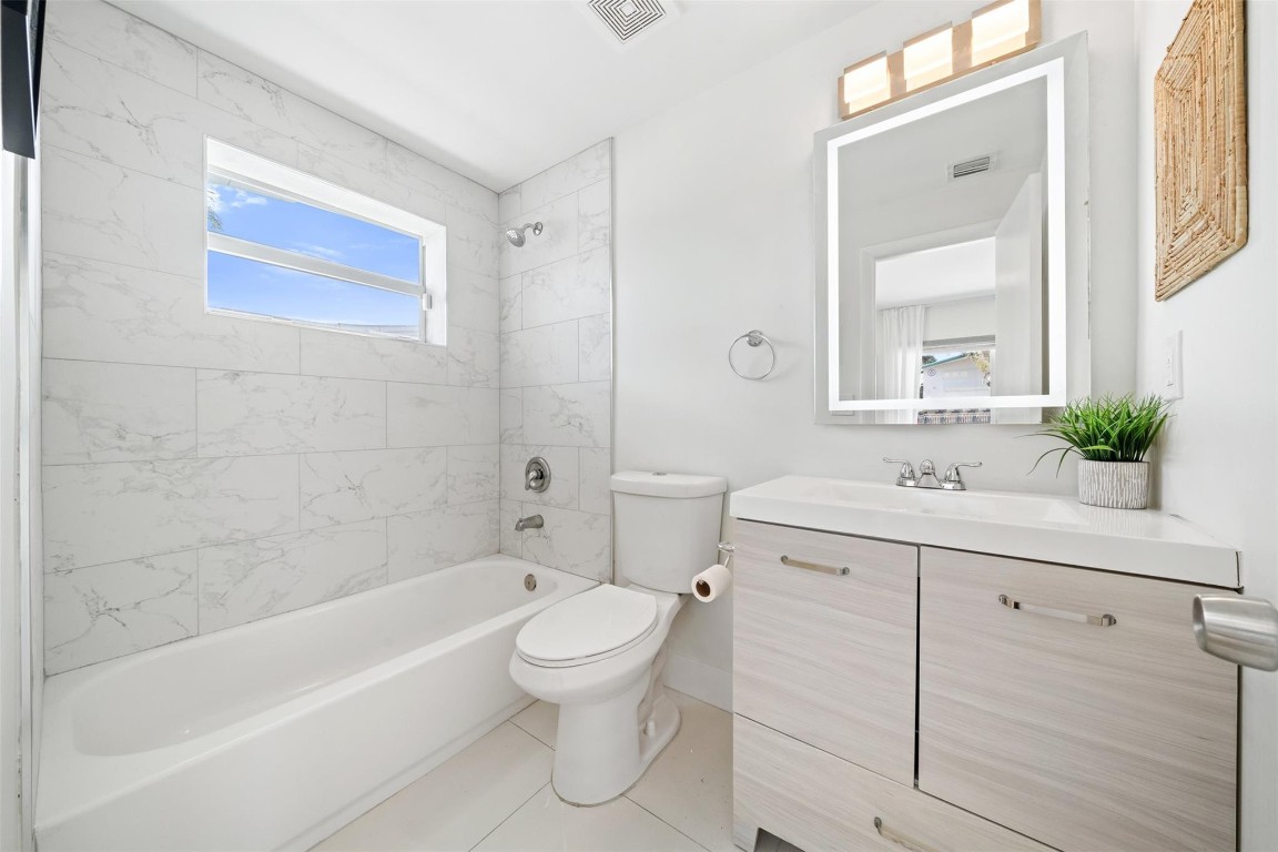 2419 Marathon Fort Lauderdale, FL 33312