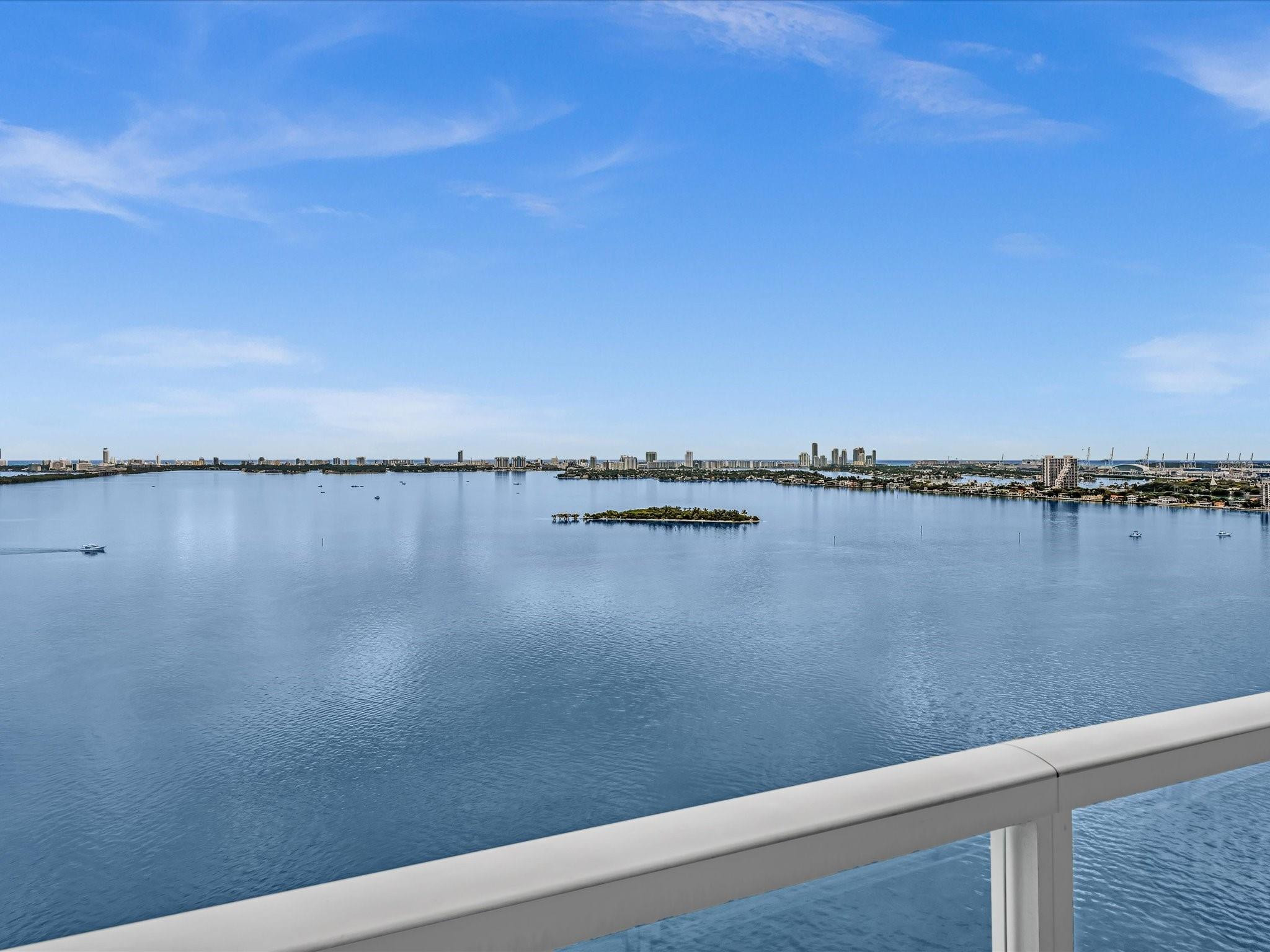 image Onyx on the Bay18