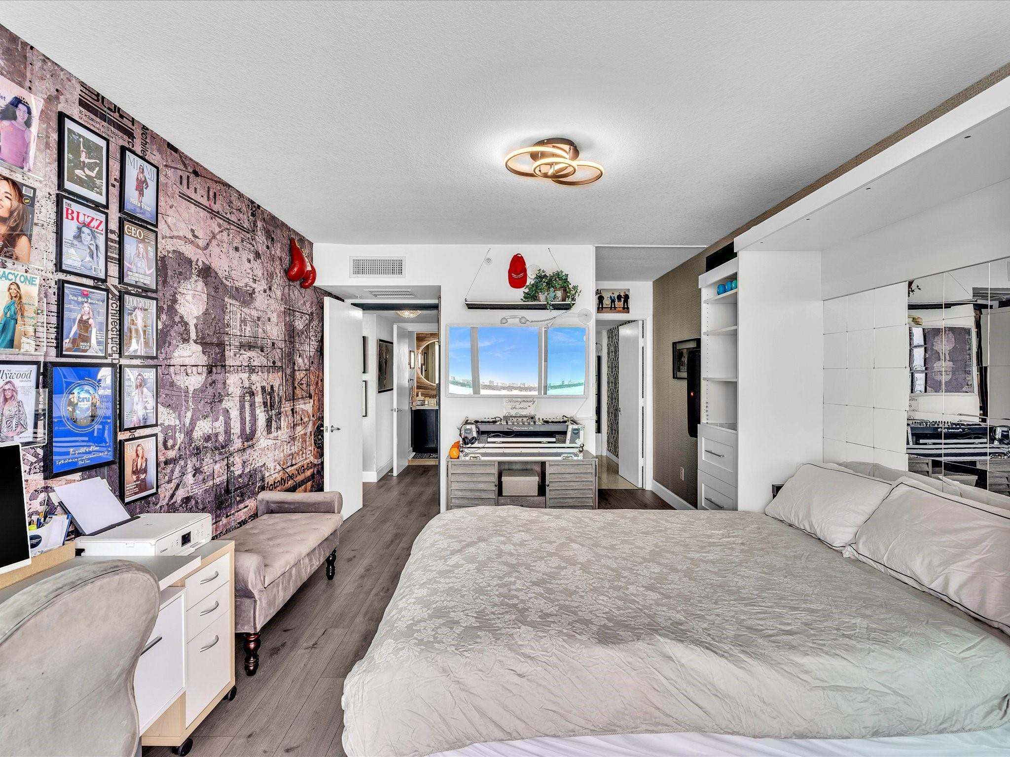 image Onyx on the Bay31