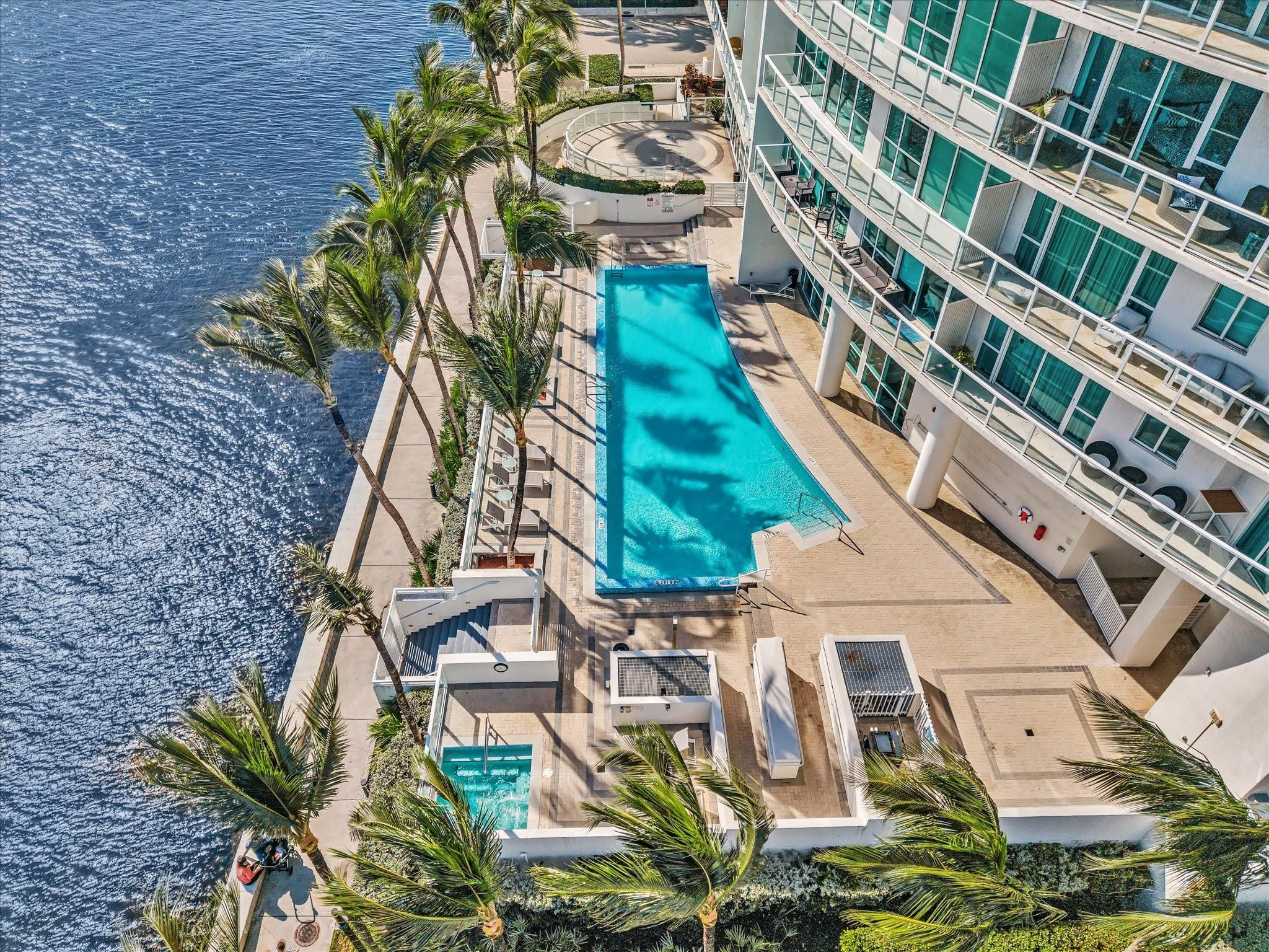 image Onyx on the Bay57