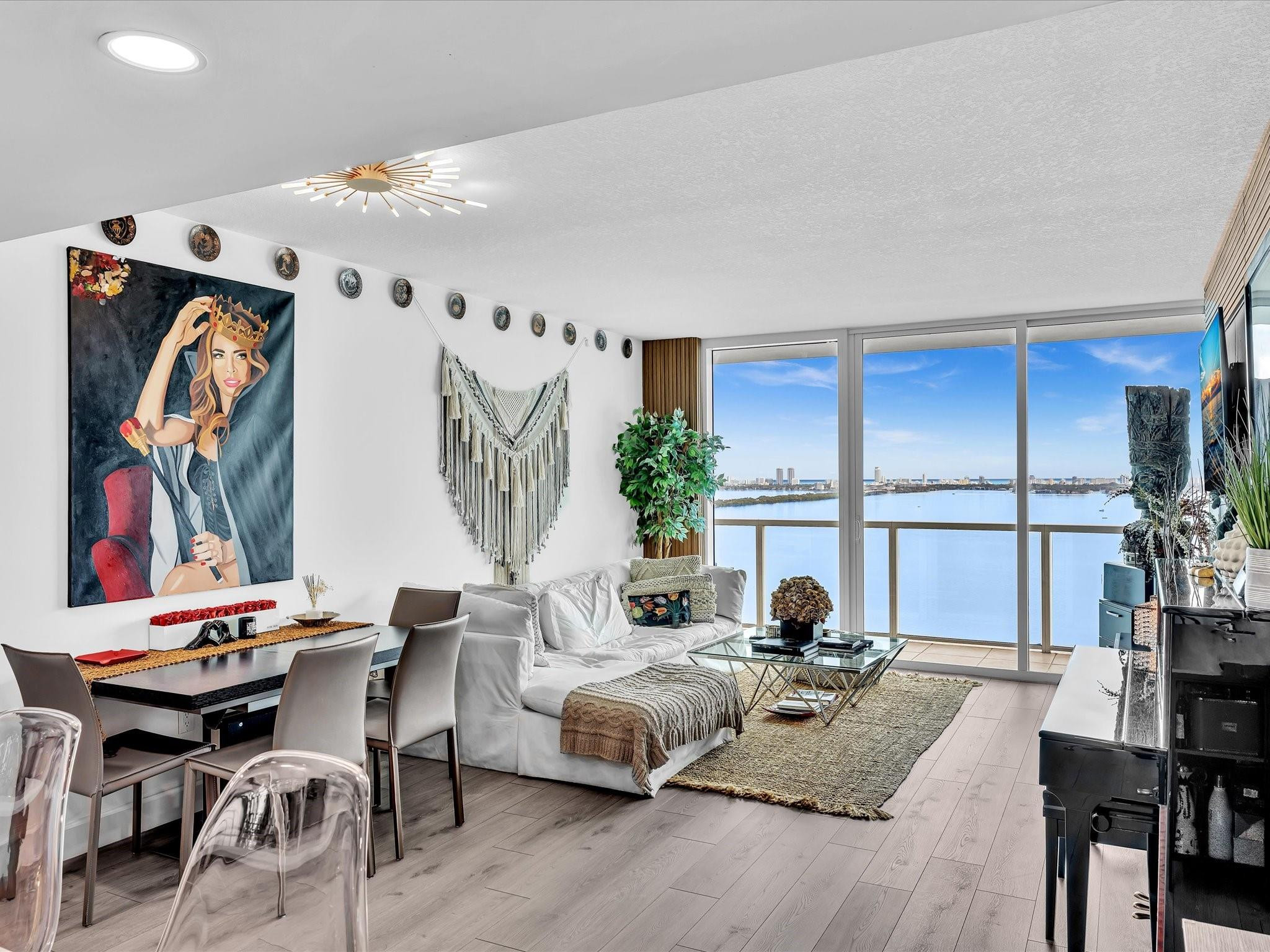 image Onyx on the Bay5