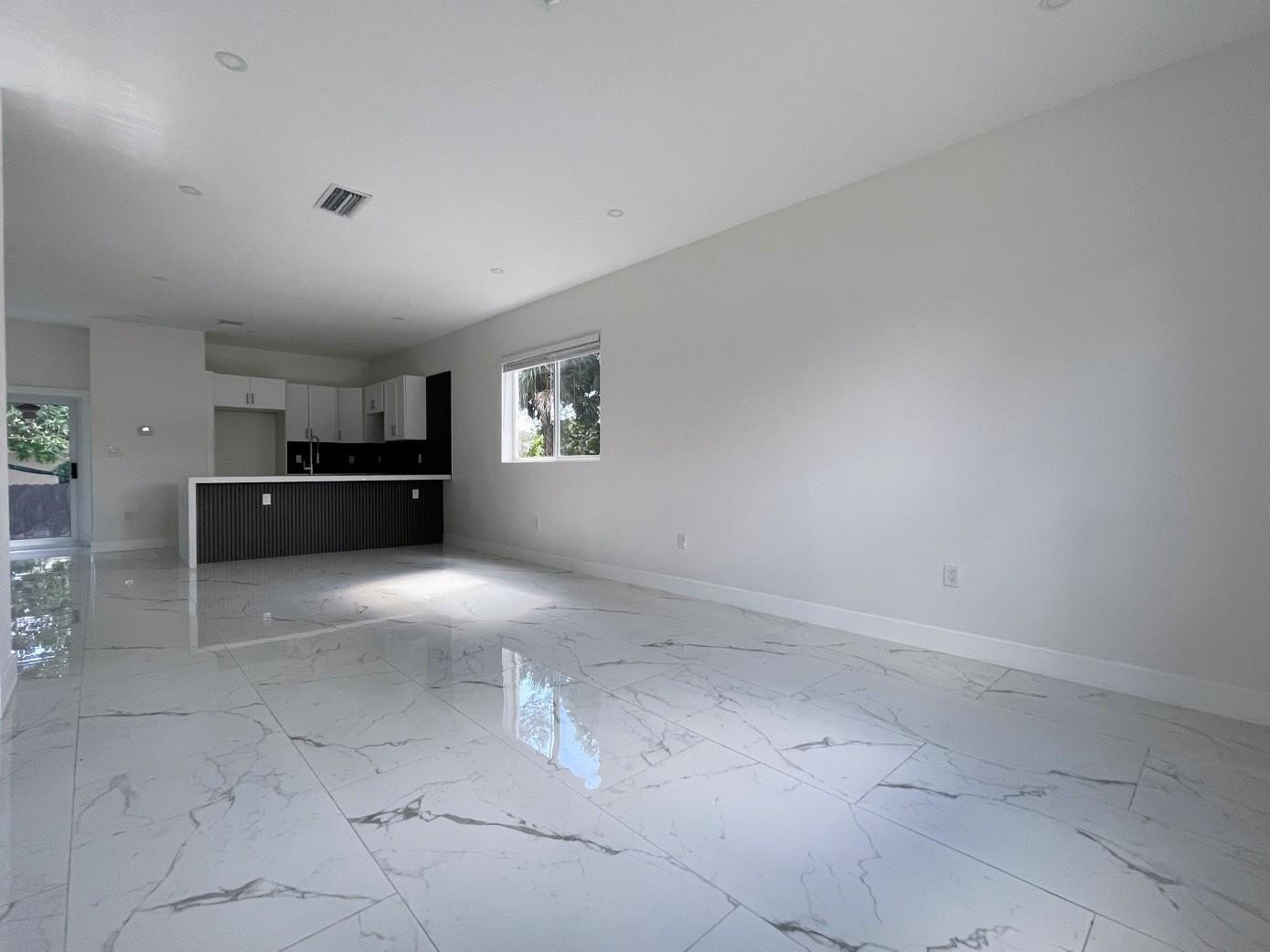 536 NW 13th Fort Lauderdale, FL 33311