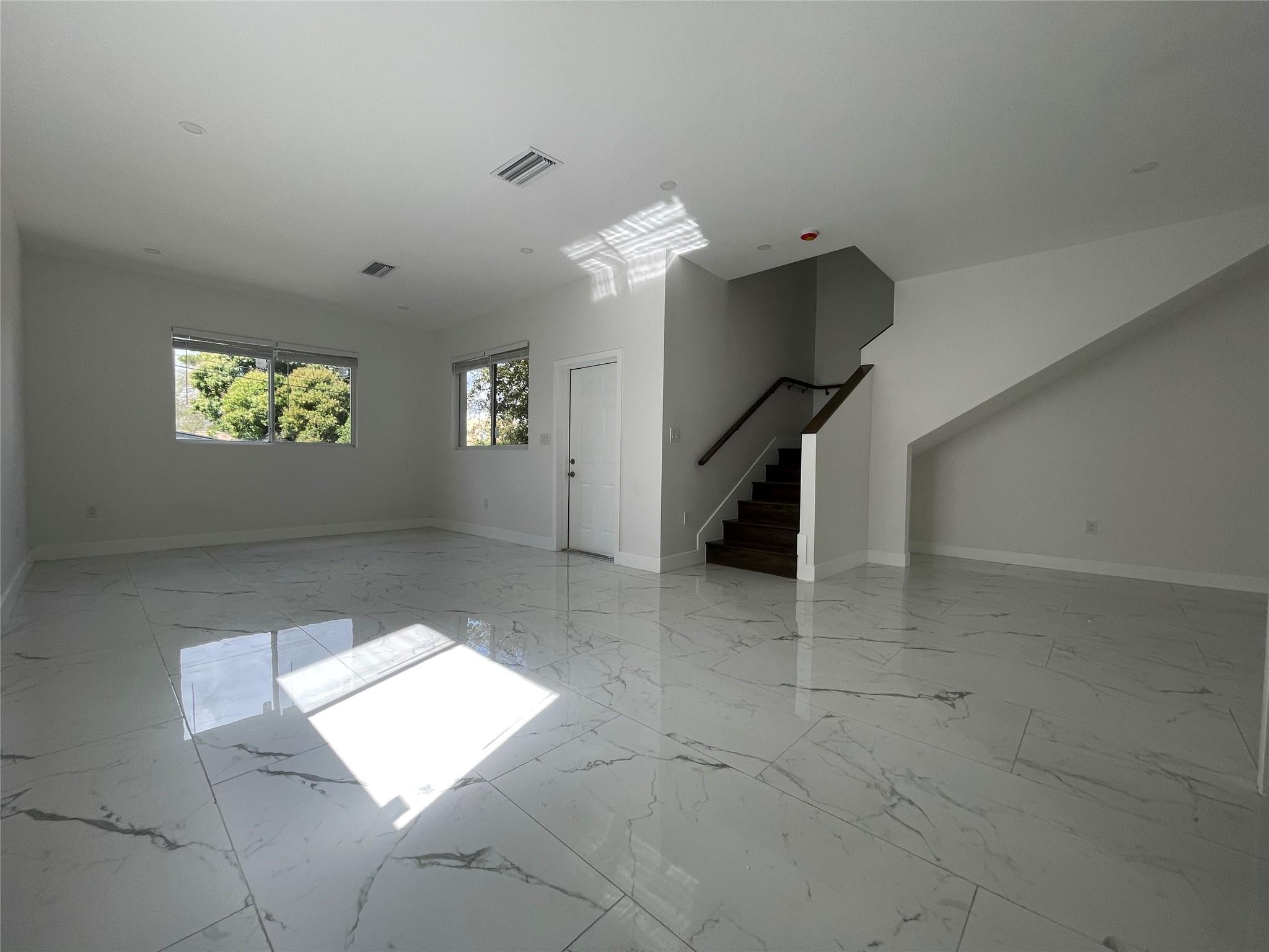 536 NW 13th Fort Lauderdale, FL 33311