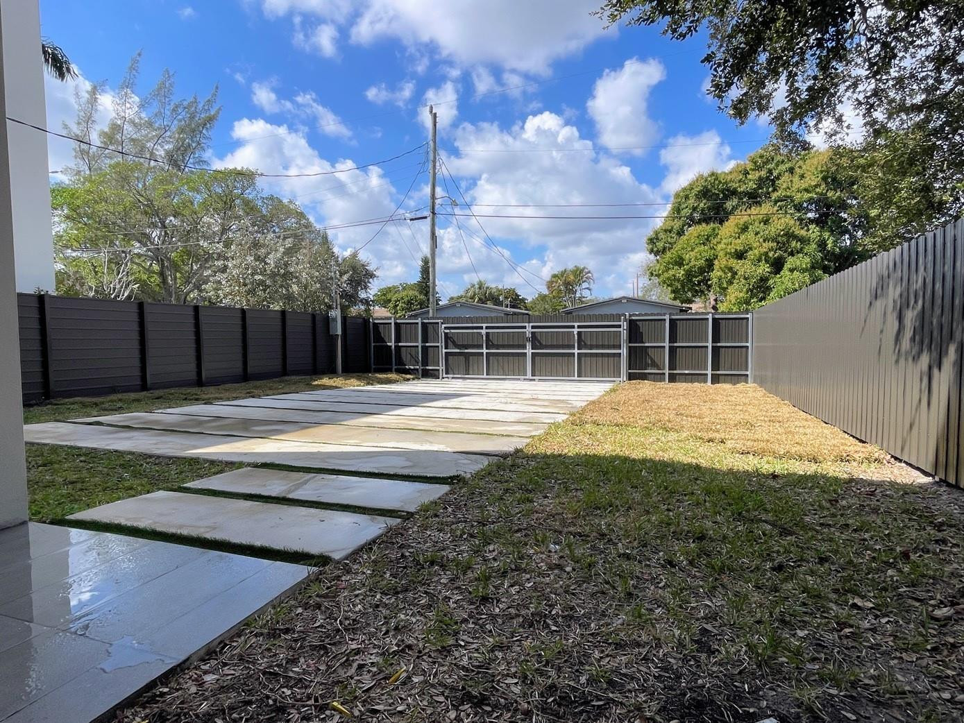 536 NW 13th Fort Lauderdale, FL 33311