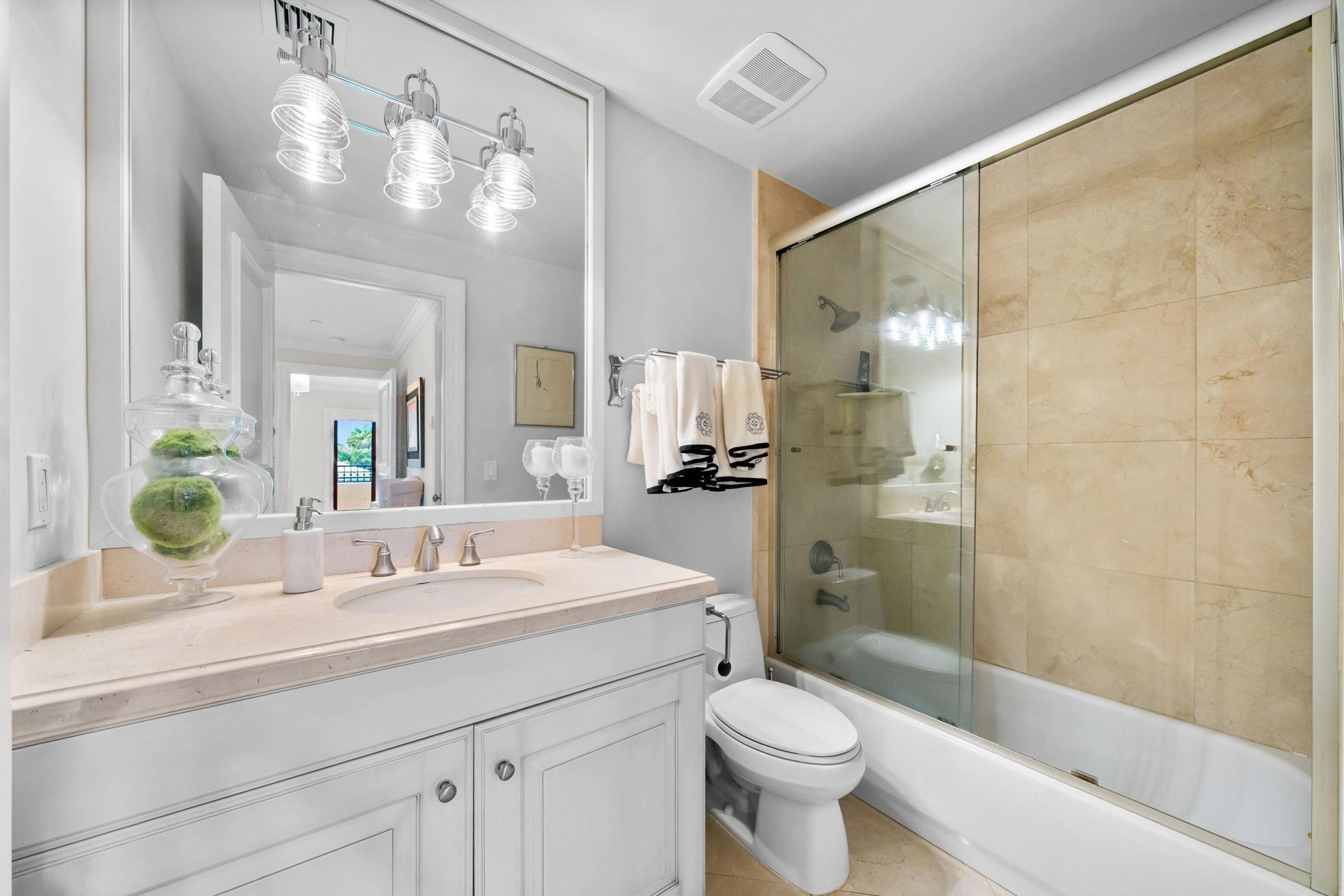 645 NE 17th #645 Fort Lauderdale, FL 33304