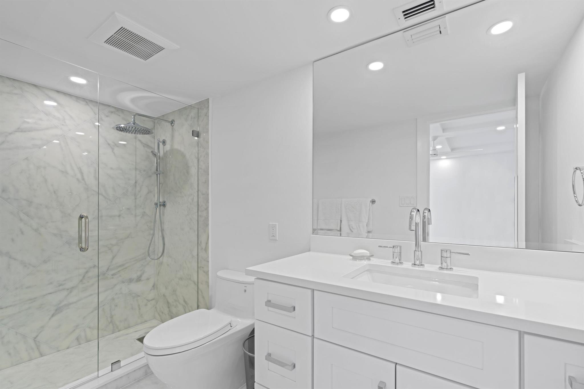 5380 N Ocean Dr #10d Riviera Beach, FL 33404