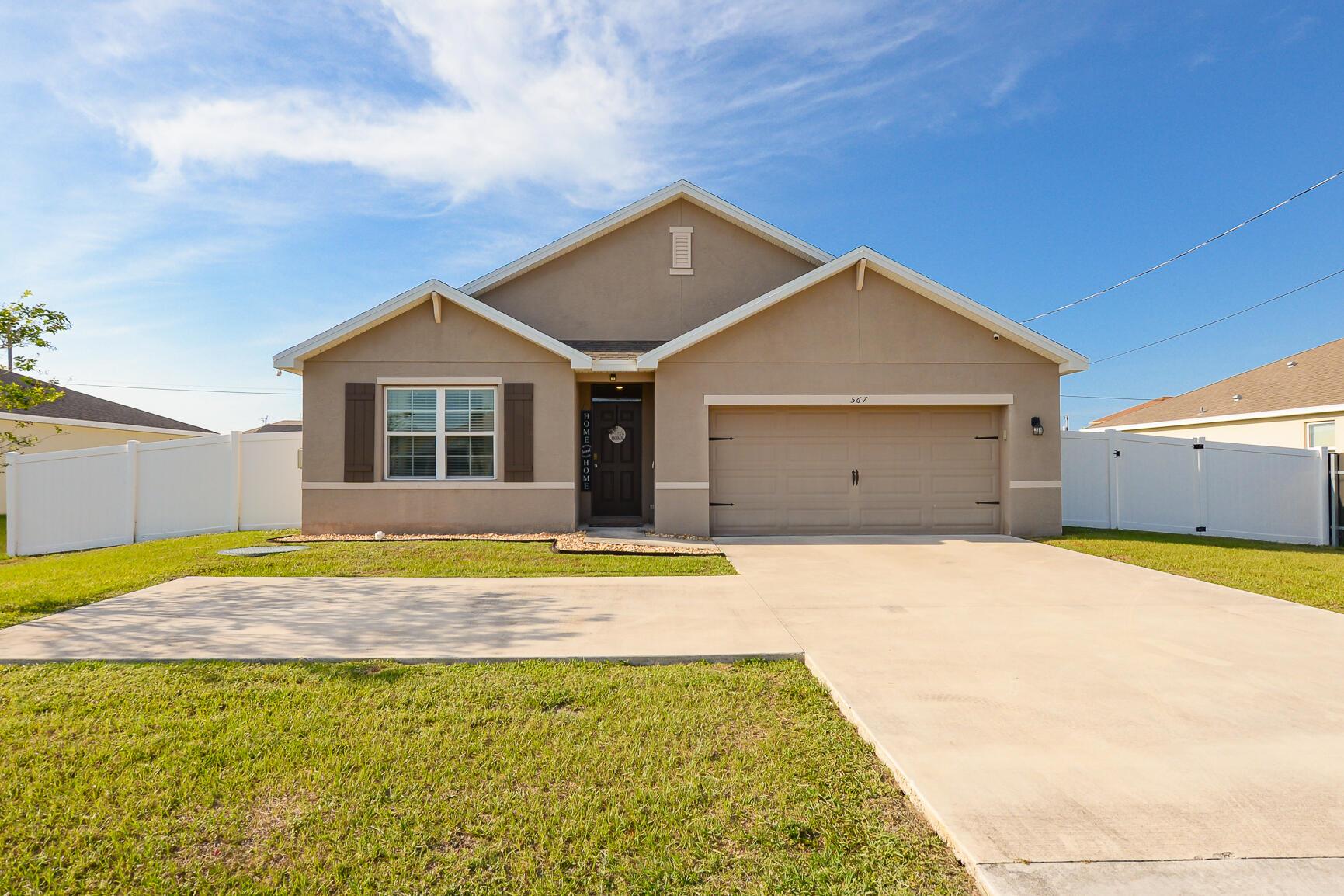 567 SW Paar Dr