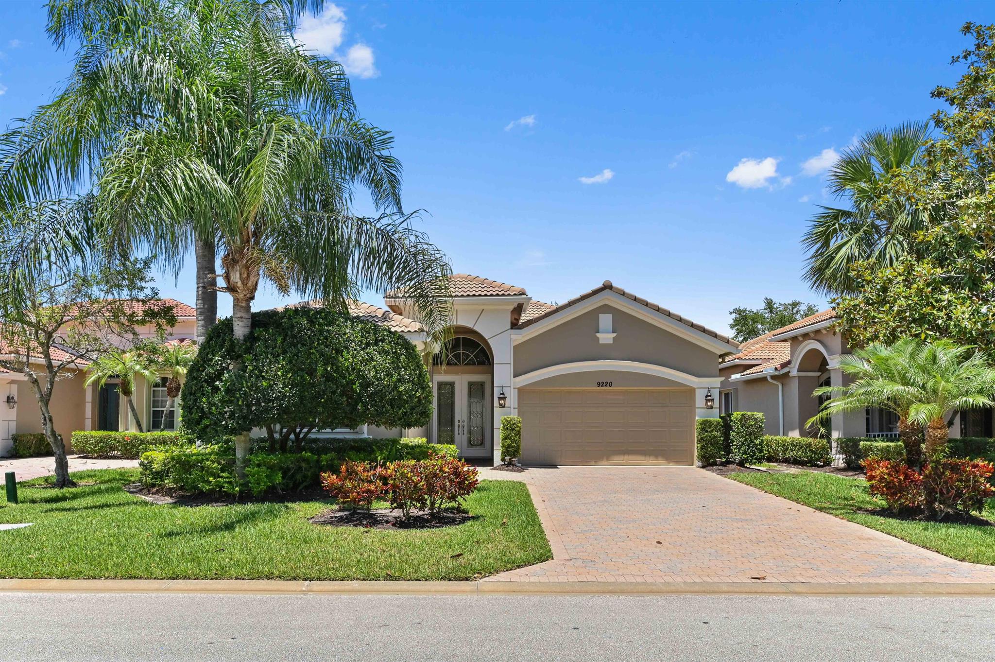 9220 Short Chip Cir