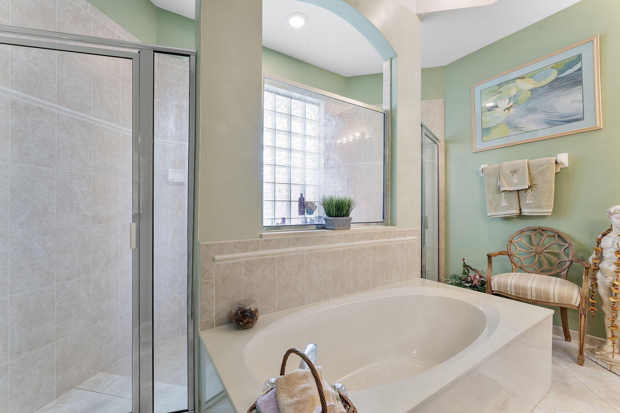 554 N Cypress Dr Tequesta, FL 33469