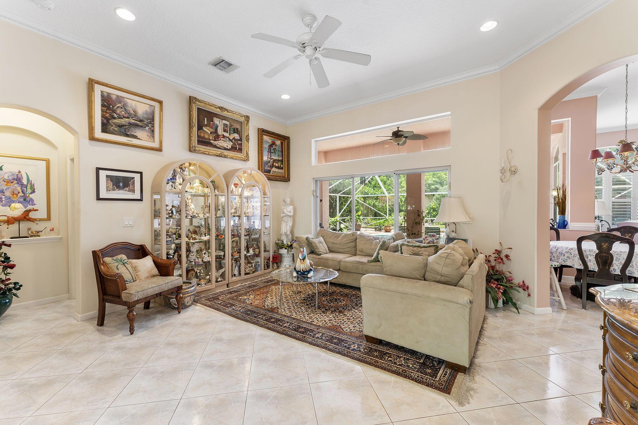 554 N Cypress Dr Tequesta, FL 33469