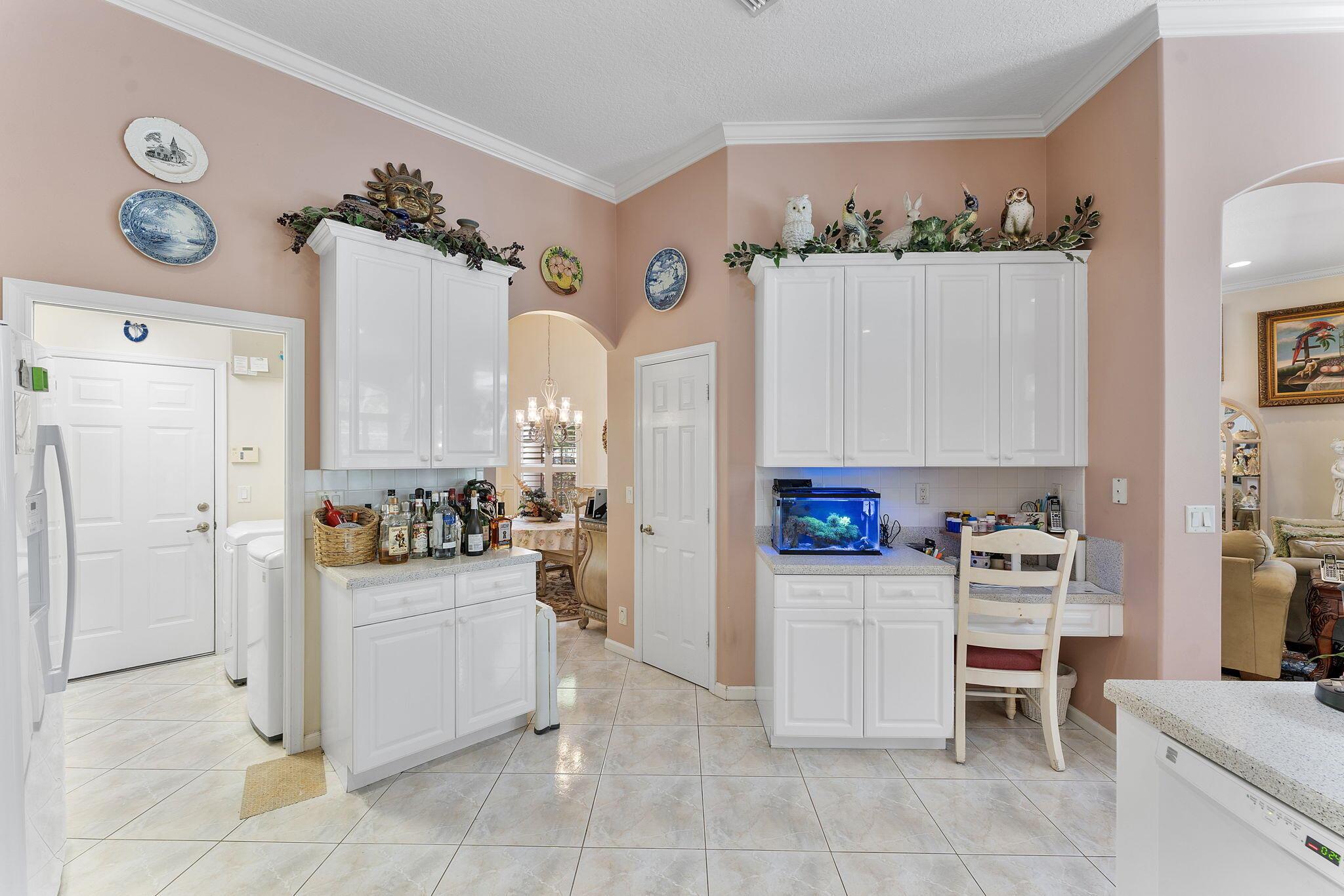 554 N Cypress Dr Tequesta, FL 33469