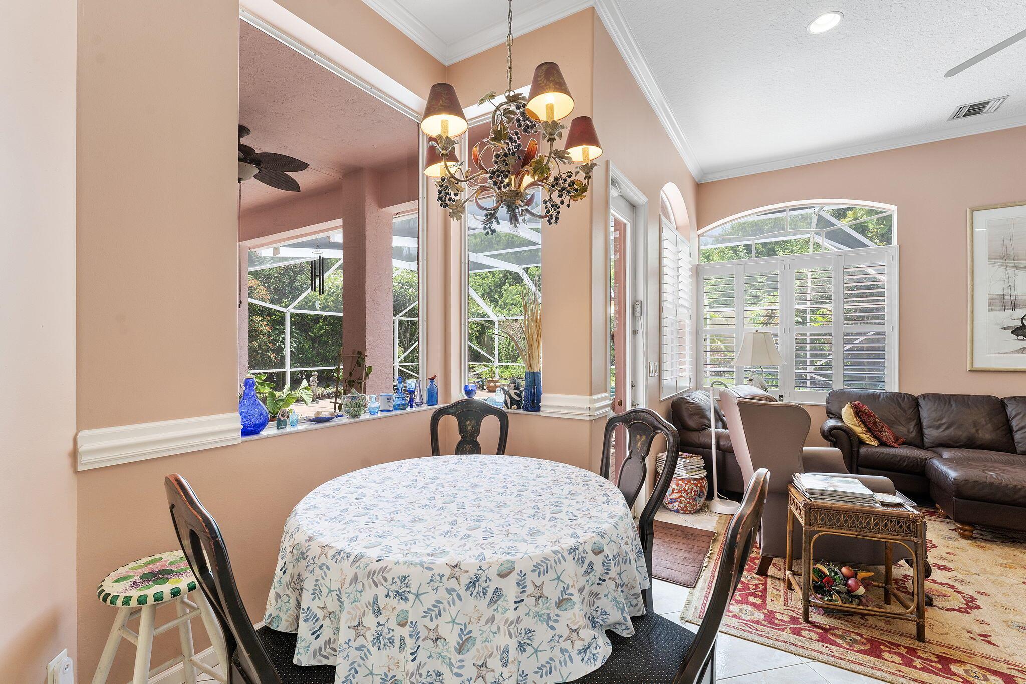 554 N Cypress Dr Tequesta, FL 33469