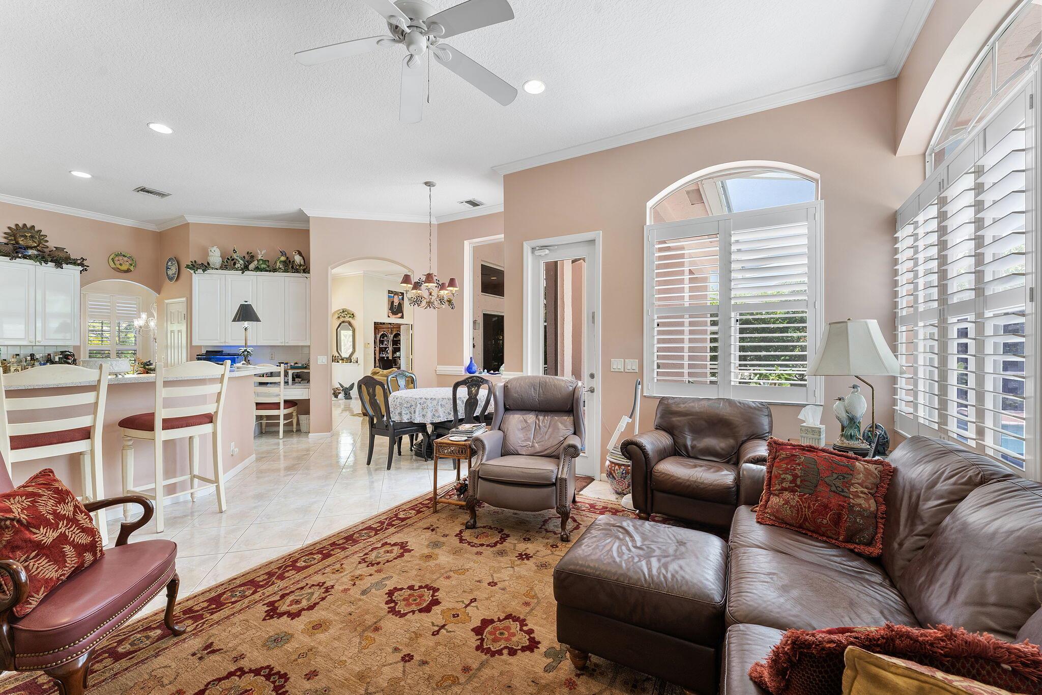 554 N Cypress Dr Tequesta, FL 33469