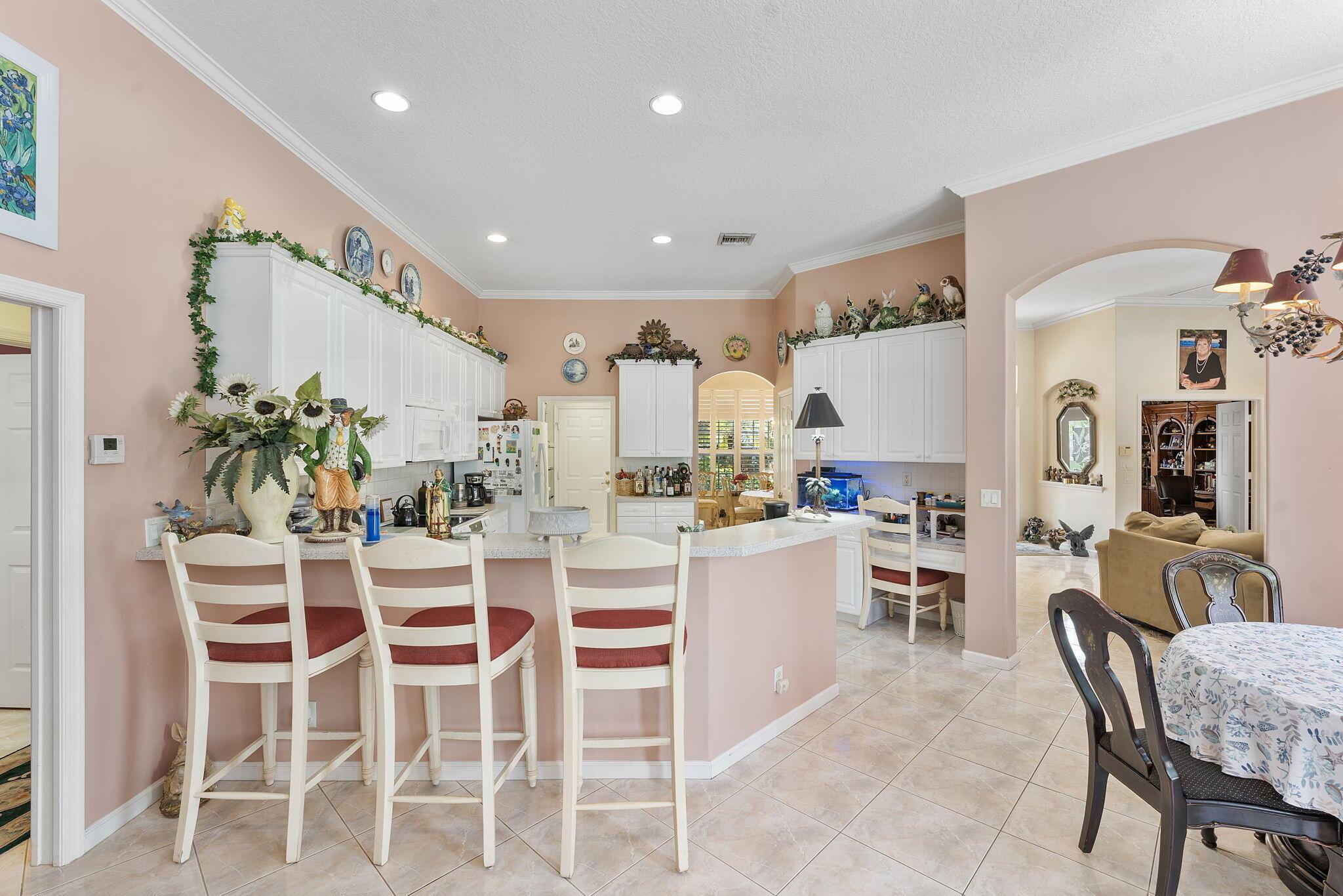 554 N Cypress Dr Tequesta, FL 33469