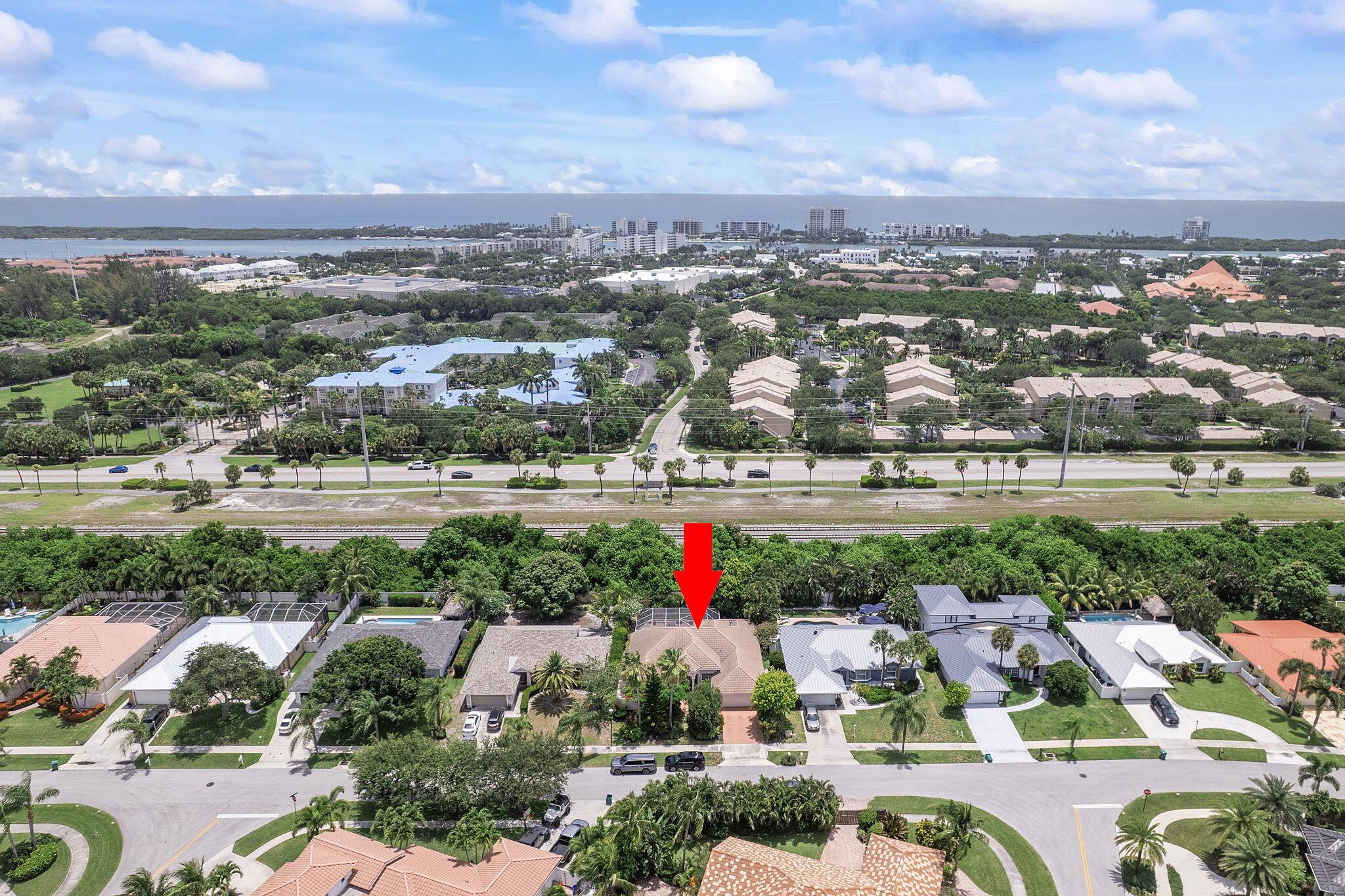 554 N Cypress Dr Tequesta, FL 33469