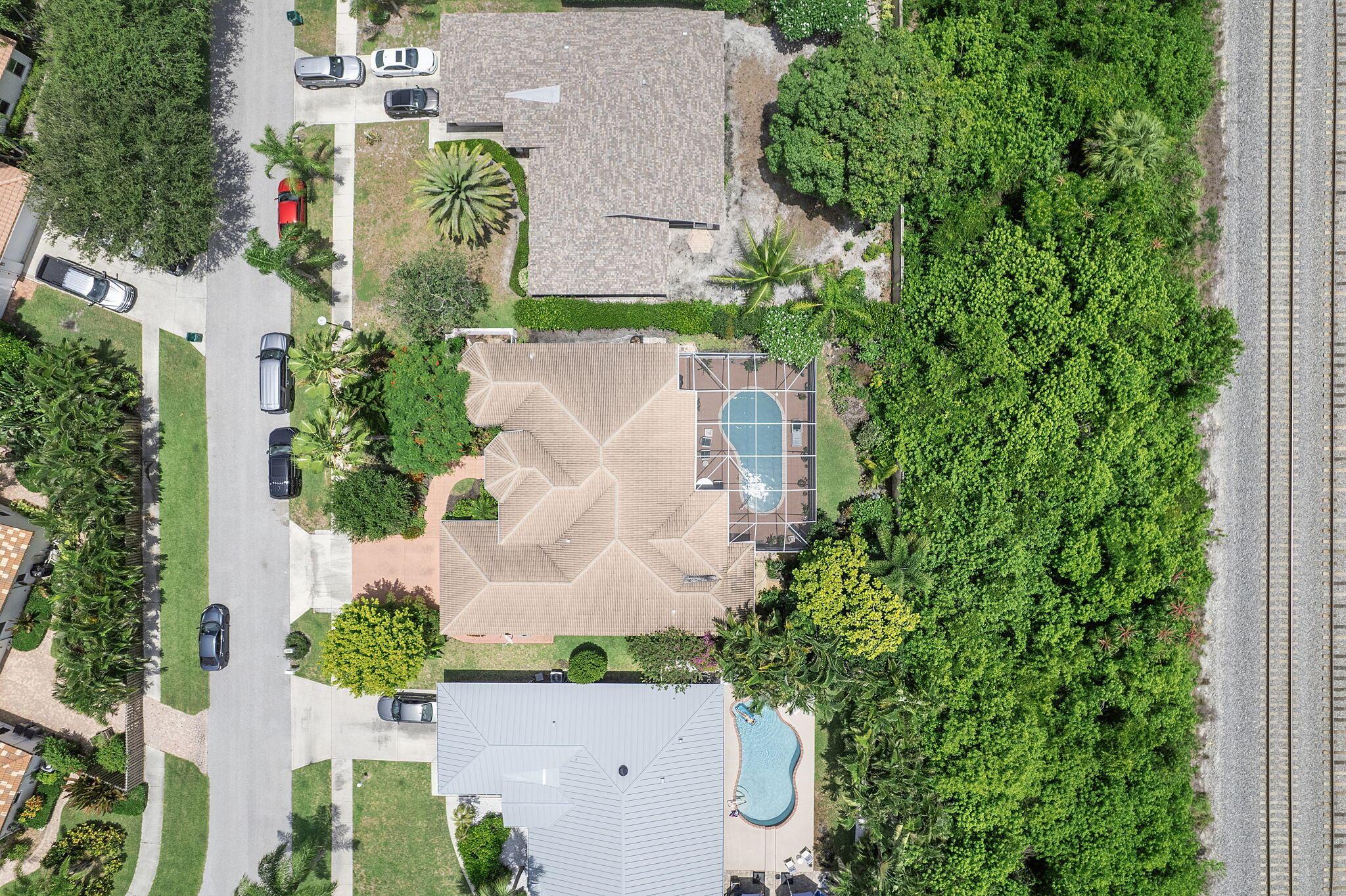 554 N Cypress Dr Tequesta, FL 33469