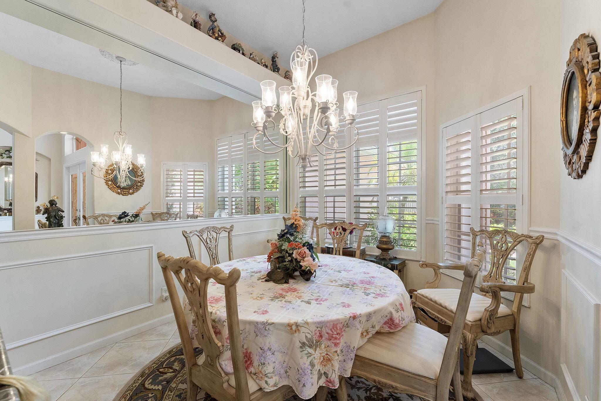 554 N Cypress Dr Tequesta, FL 33469