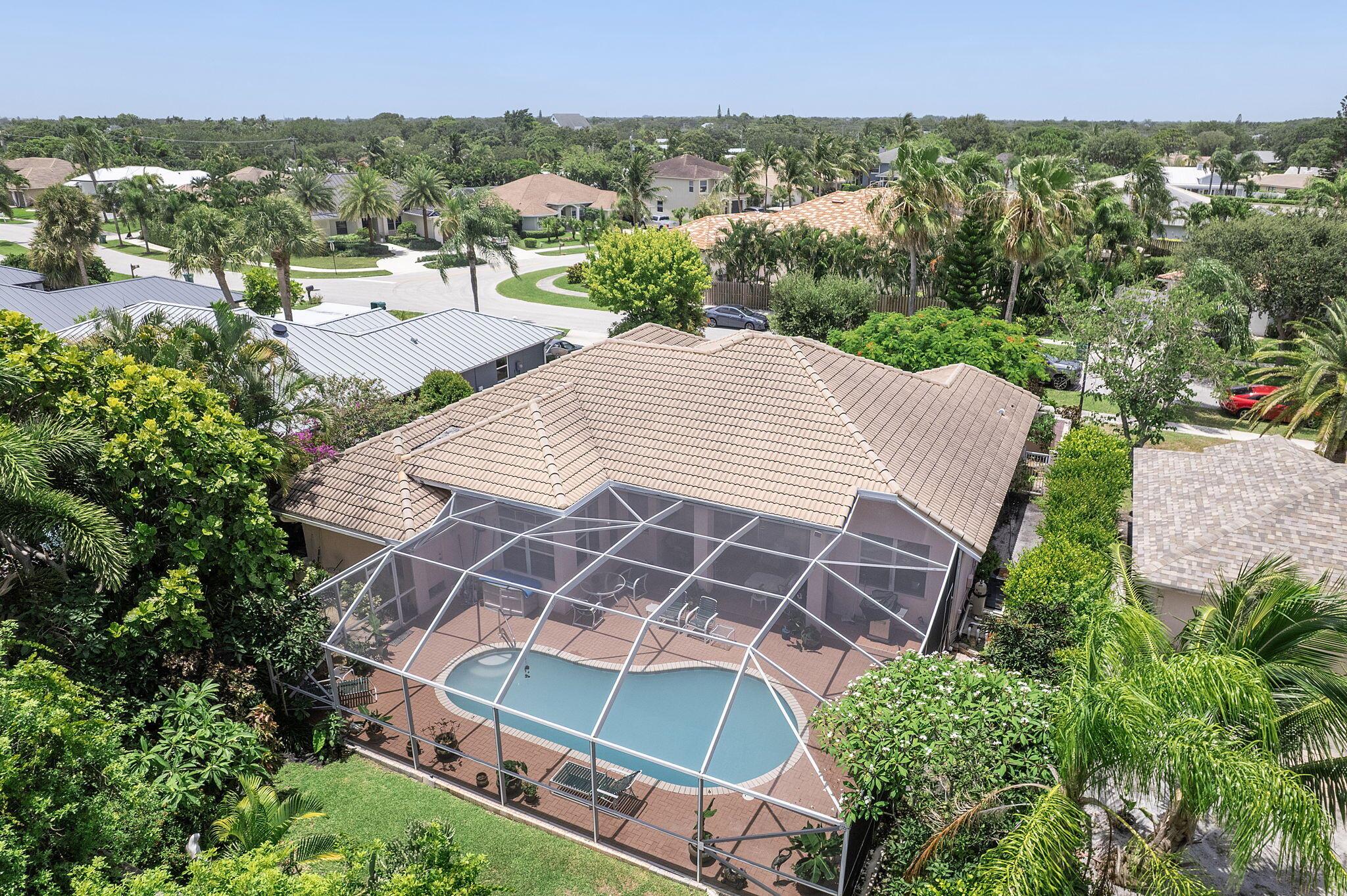 554 N Cypress Dr Tequesta, FL 33469