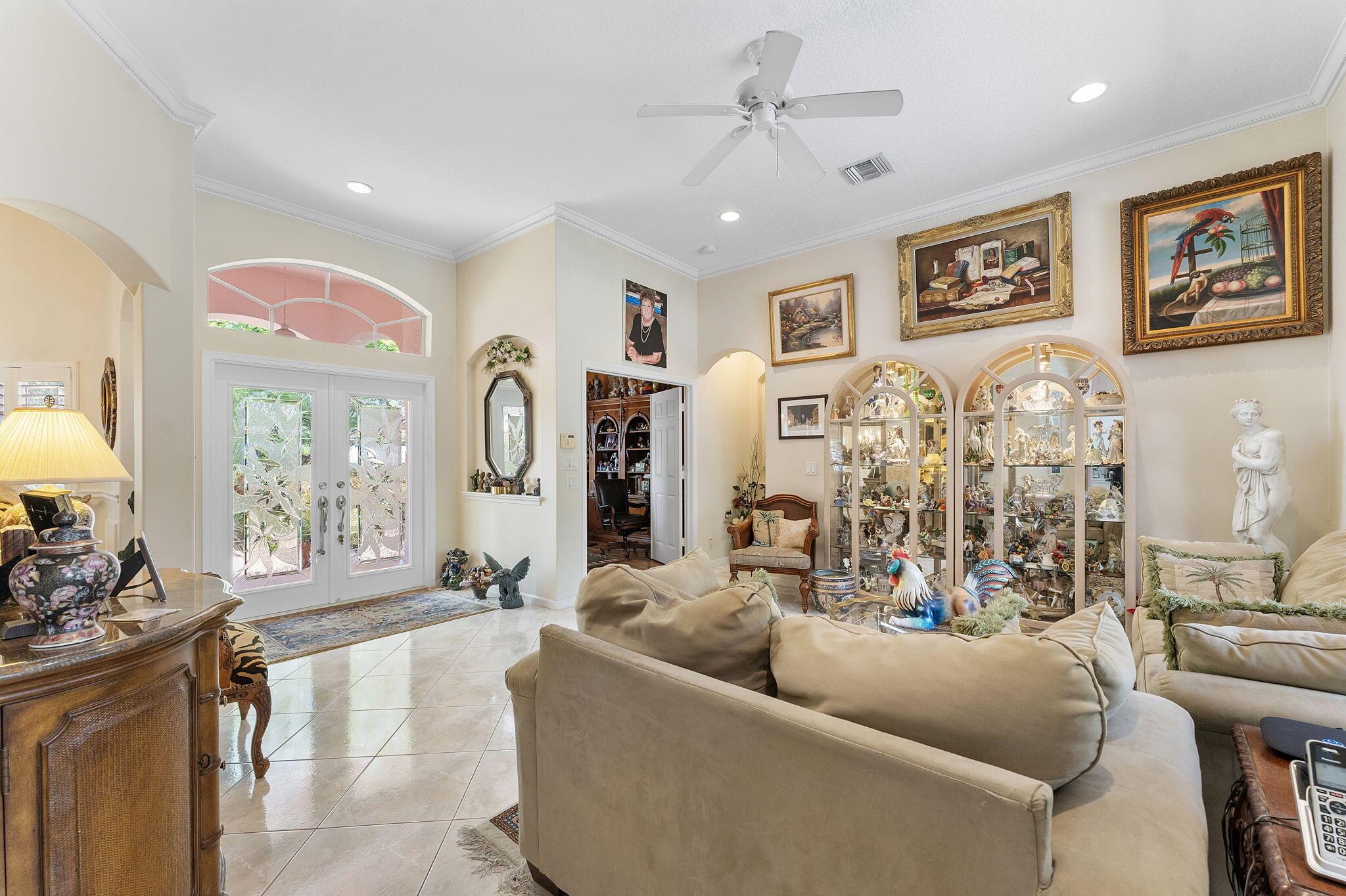 554 N Cypress Dr Tequesta, FL 33469