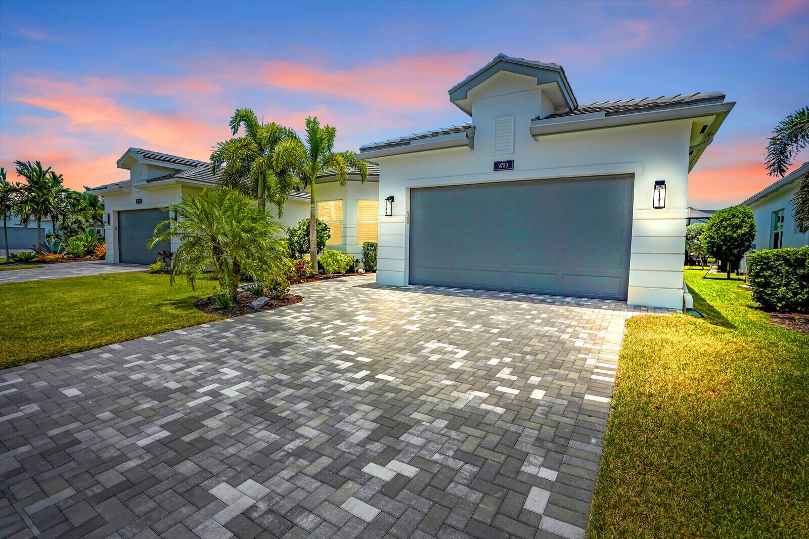9780 Golden Dunes Ln