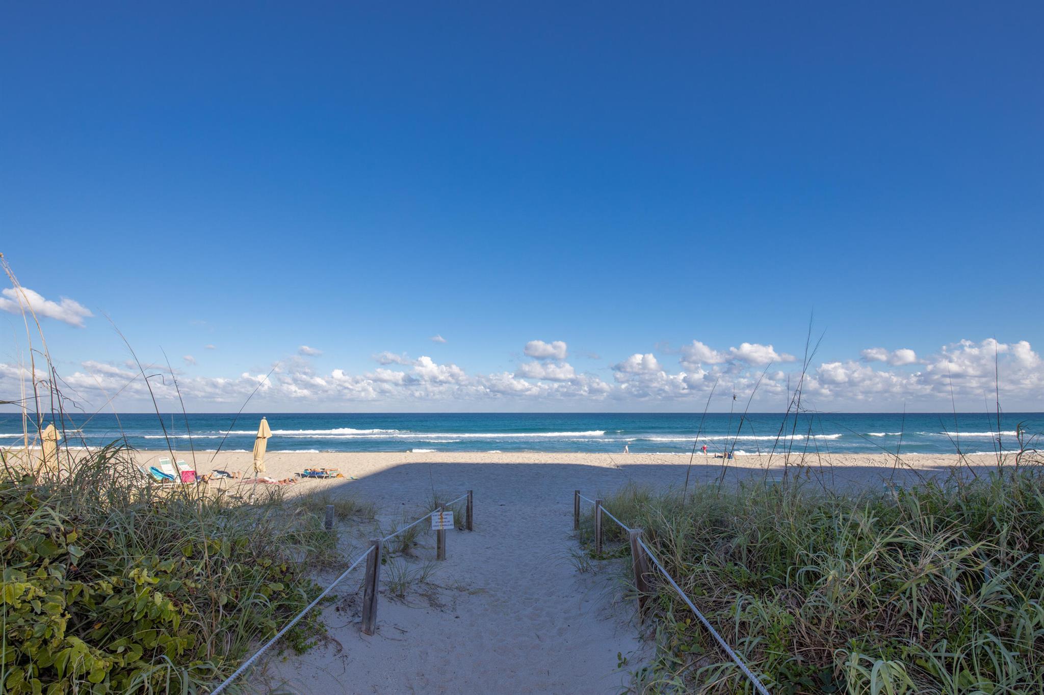 2565 S Ocean Blvd #1040 (104)
