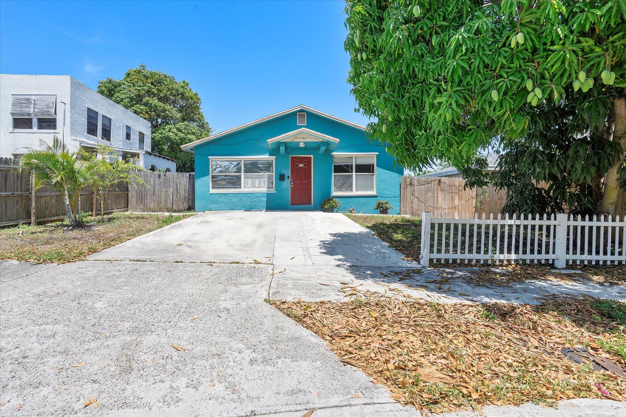 815 30th Ct