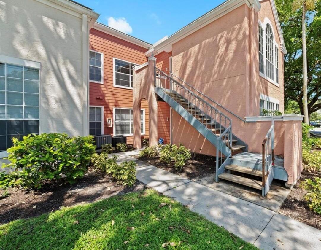 1165 Crystal Way #H