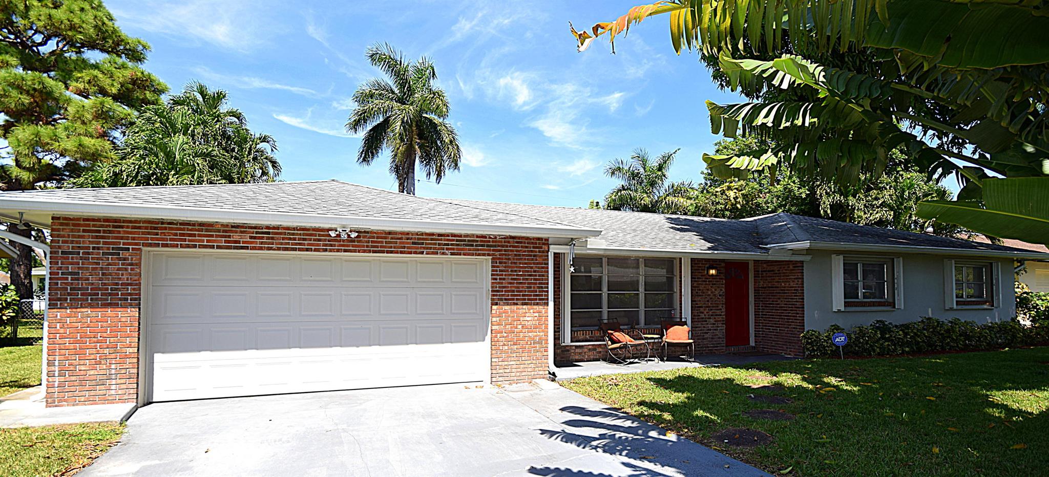 915 SW 27th Way