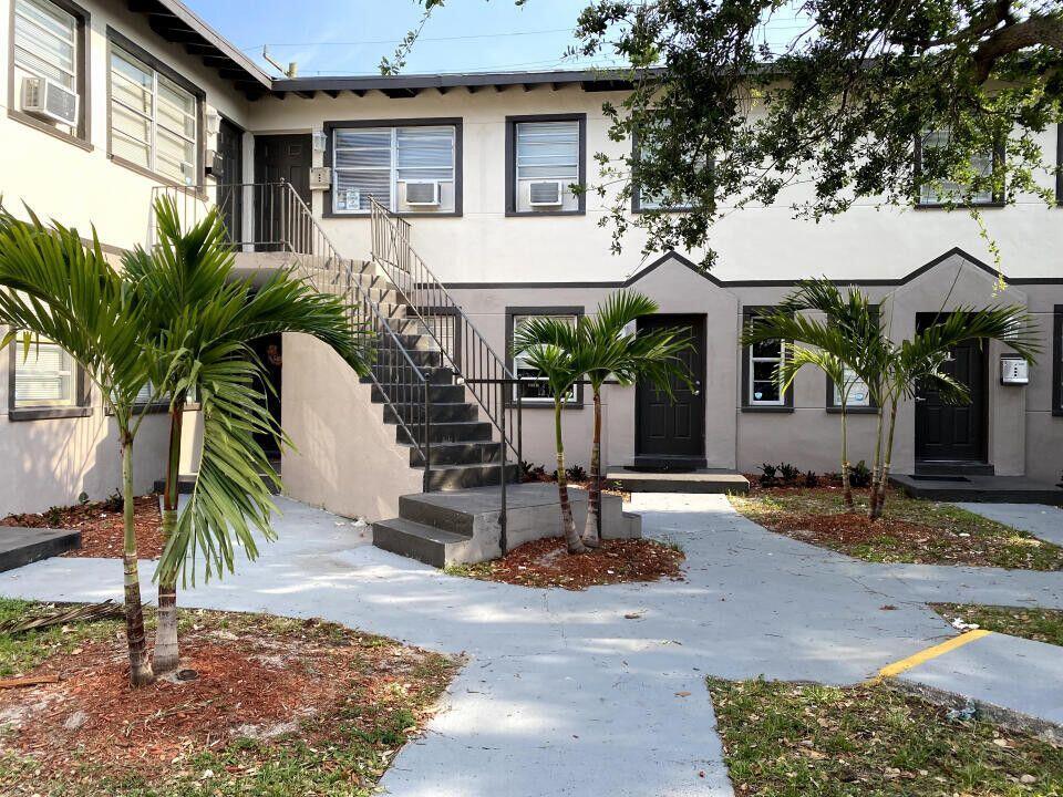 2722 Poinsettia Ave #4