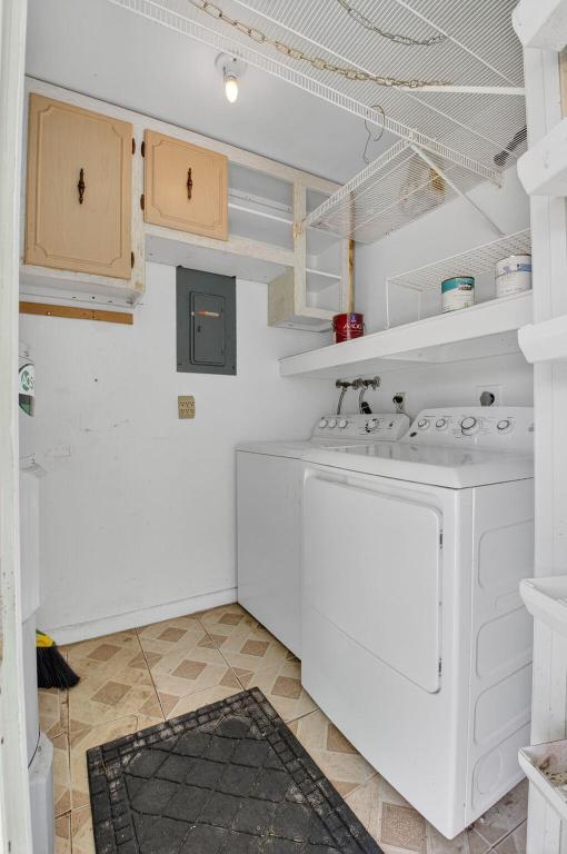 634 Hummingbird Delray Beach, FL 33445