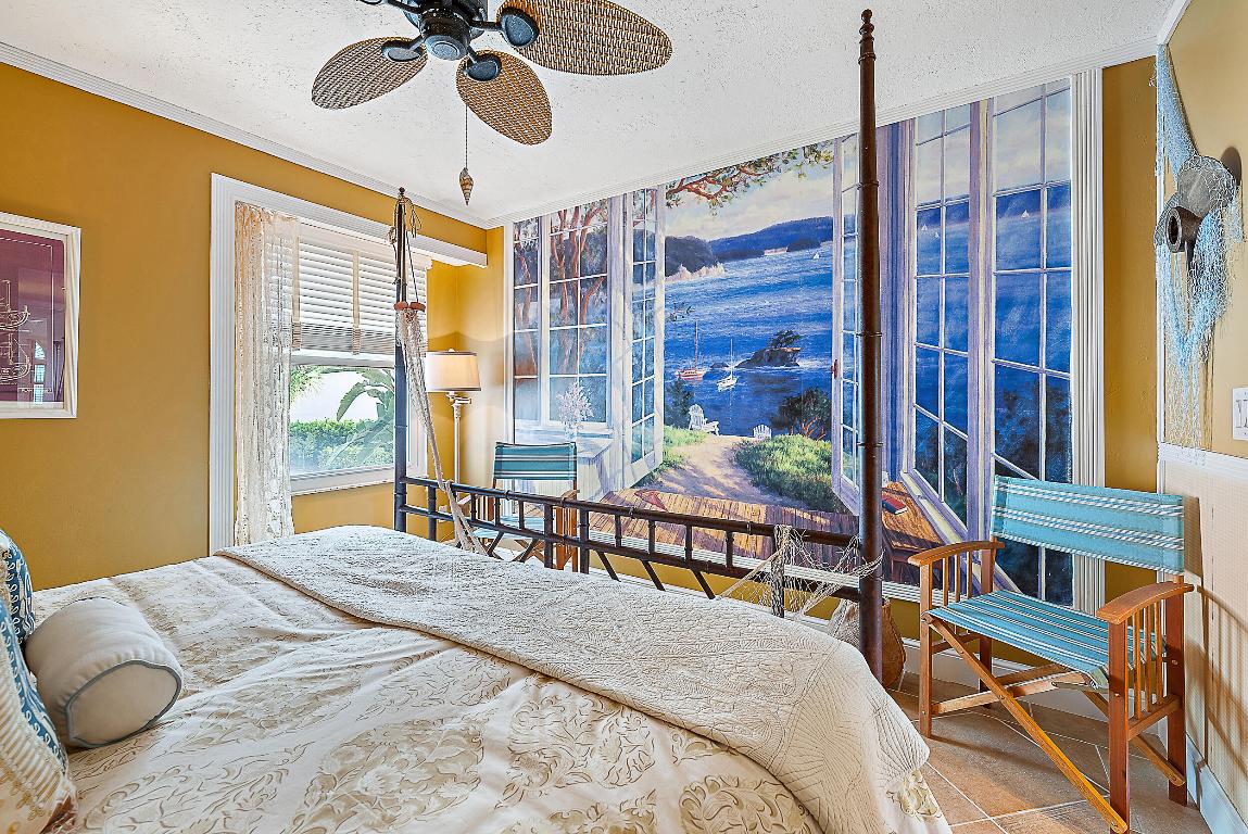 2608 Fairway Dr Jupiter, FL 33477