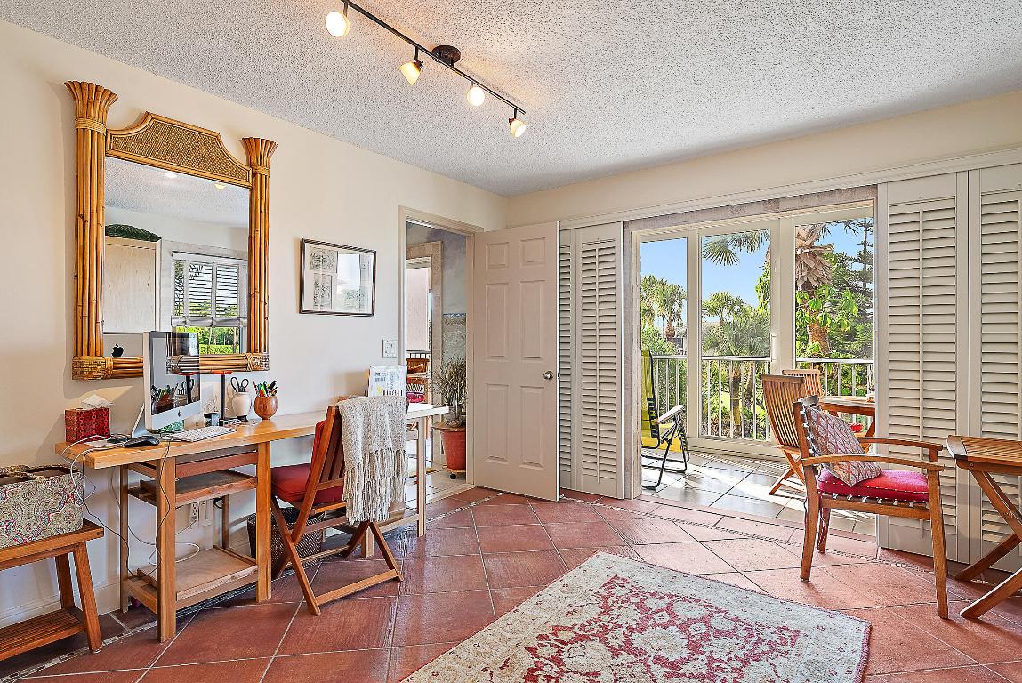 2608 Fairway Dr Jupiter, FL 33477