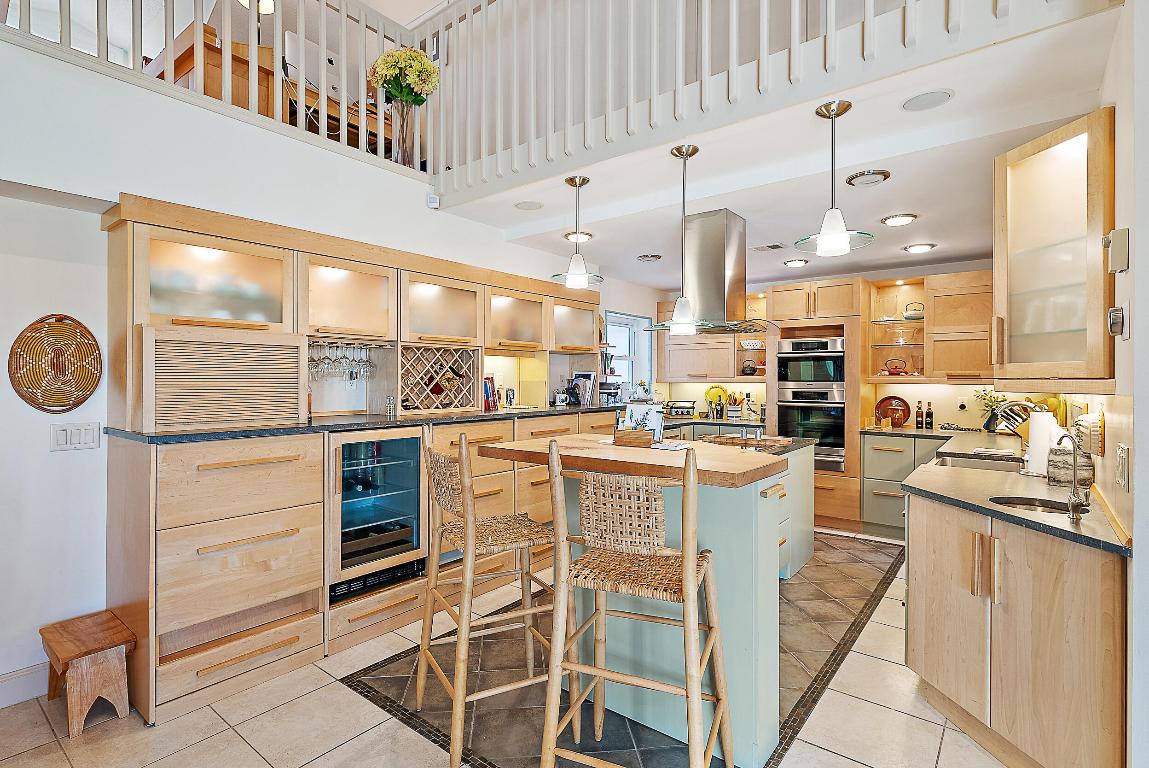 2608 Fairway Dr Jupiter, FL 33477