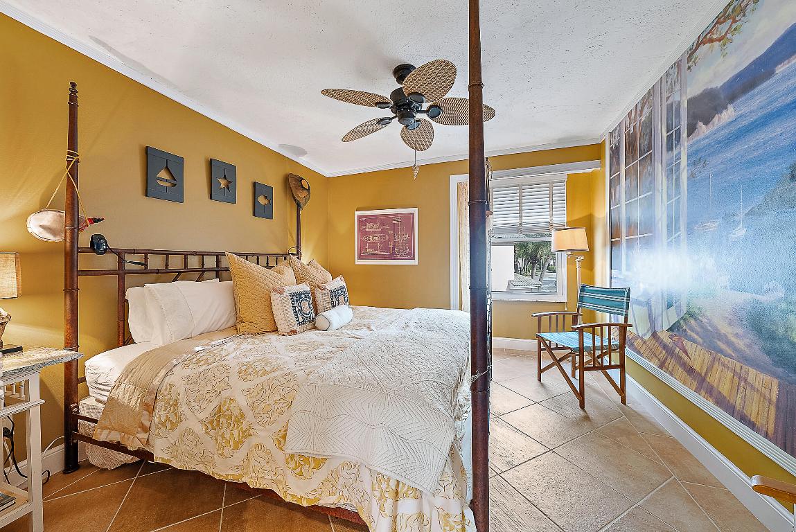 2608 Fairway Dr Jupiter, FL 33477