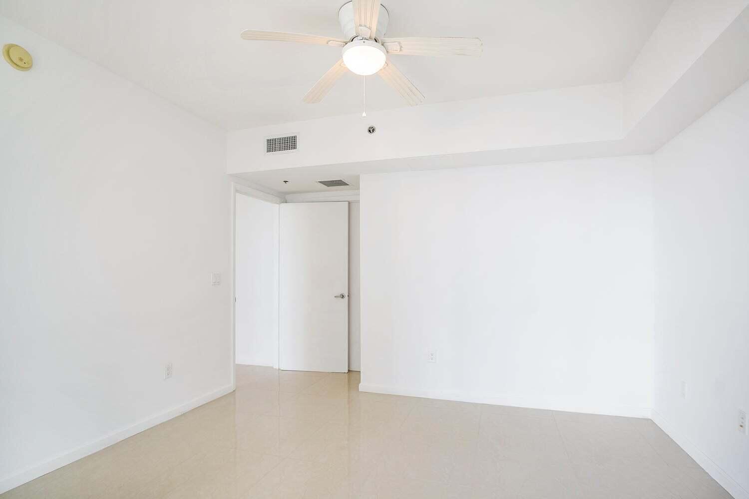 image ICON BRICKELL NO TWO15