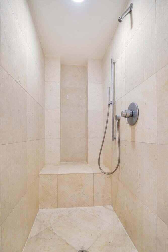 image ICON BRICKELL NO TWO7