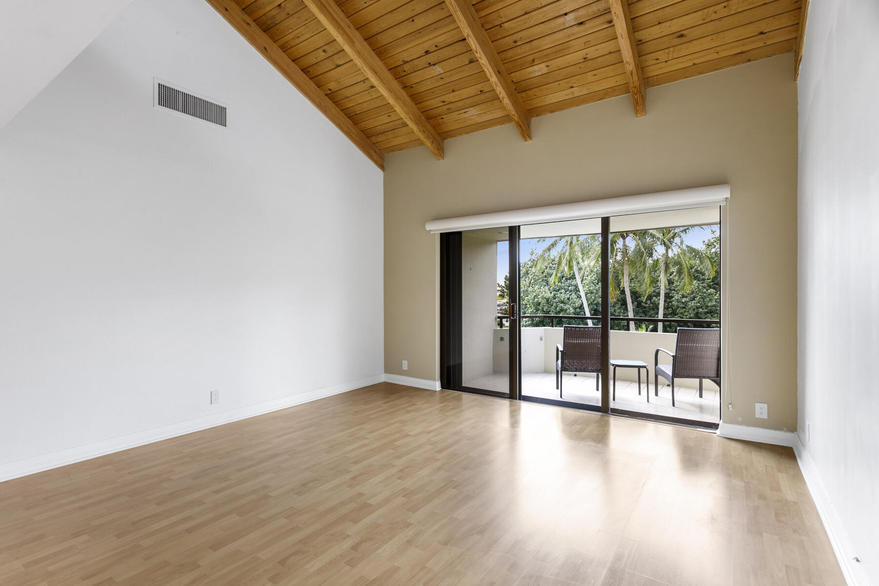 1100 Marine Way #A3l + Boat Slip  15 North Palm Beach, FL 33408