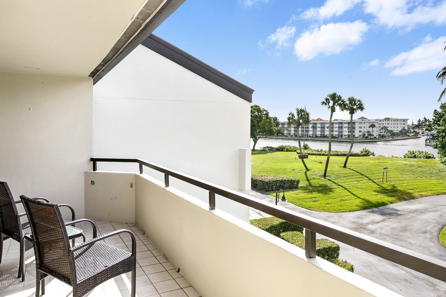 1100 Marine Way #A3l + Boat Slip  15 North Palm Beach, FL 33408