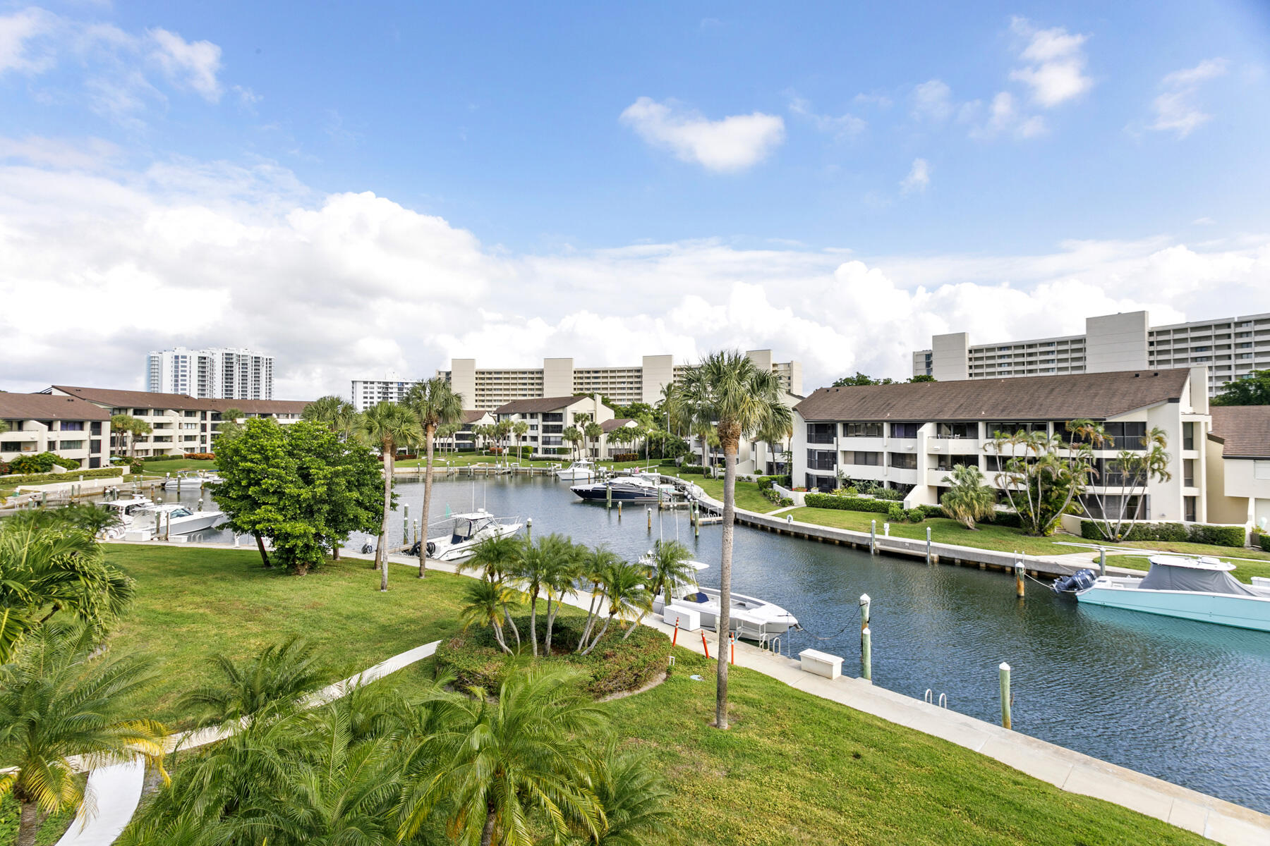 1100 Marine Way #A3l + Boat Slip  15 North Palm Beach, FL 33408