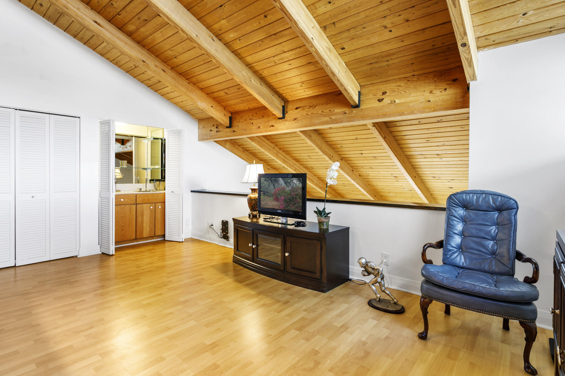 1100 Marine Way #A3l + Boat Slip  15 North Palm Beach, FL 33408